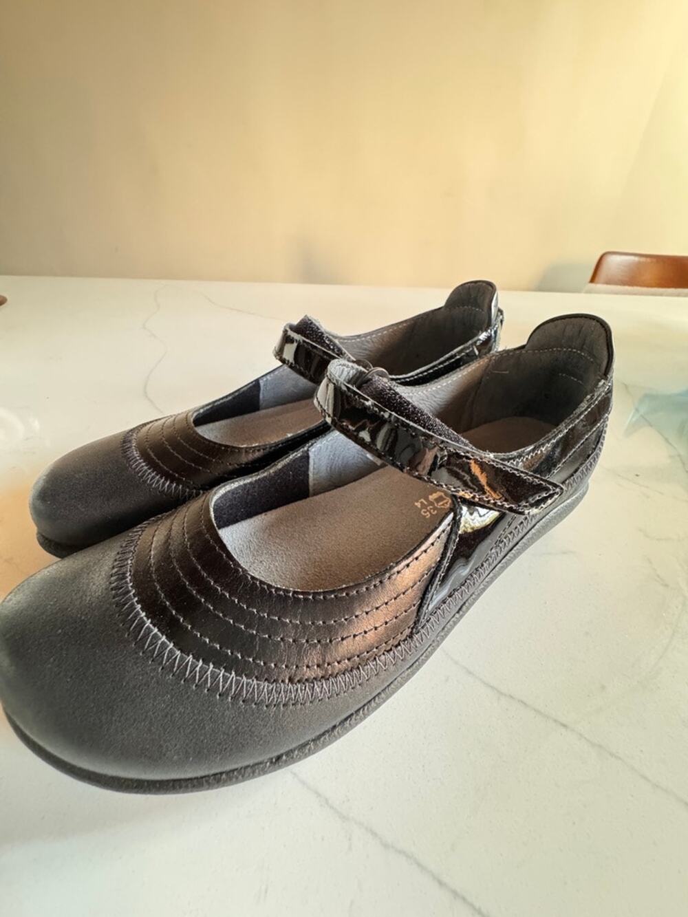 NWOT Naot Matai Black Leather Patent Swirl Mary Jane Comfort Shoes Women 35 4
